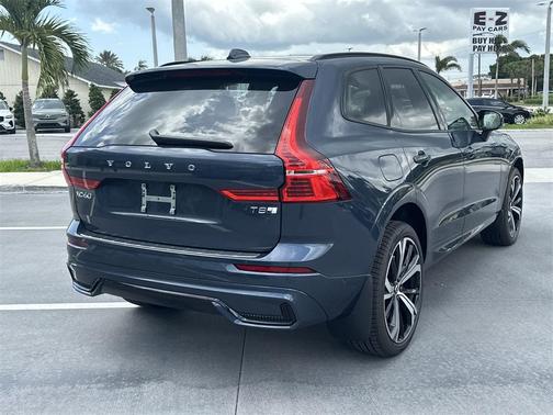 2025 Volvo XC60 Plug-In Hybrid T8 Ultra