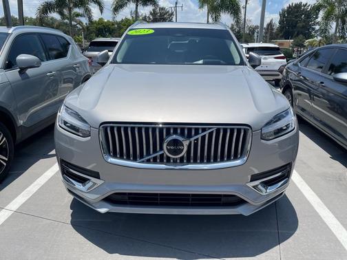 2023 Volvo XC90 Recharge Plug-In Hybrid T8 Ultimate 6-Seater