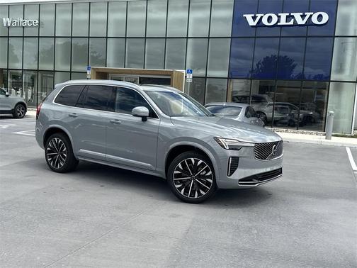 2025 Volvo XC90 B6 Plus 7-Seater