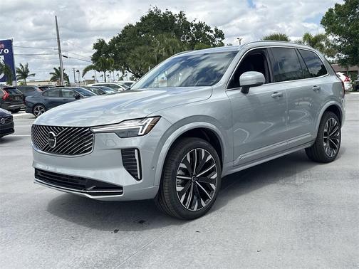 2025 Volvo XC90 B6 Plus 7-Seater