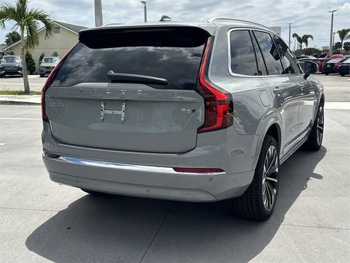 2025 Volvo XC90 B6 Plus 7-Seater