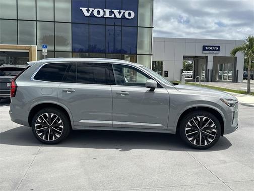 2025 Volvo XC90 B6 Plus 7-Seater