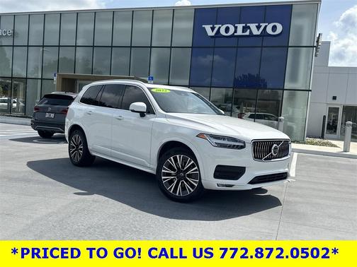 2022 Volvo XC90 T5 Momentum 7 Passenger
