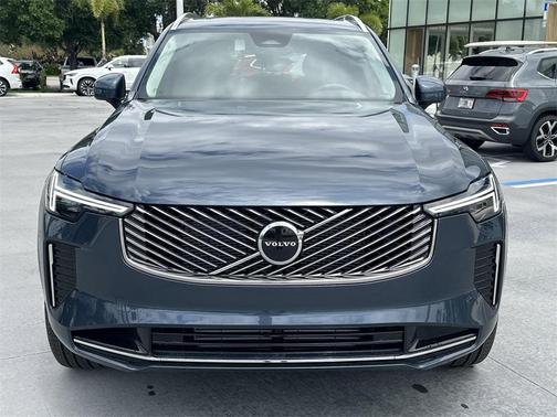 2025 Volvo XC90 Plug-In Hybrid T8 Core 7-Seater