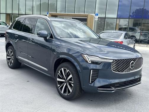 2025 Volvo XC90 Plug-In Hybrid T8 Core 7-Seater