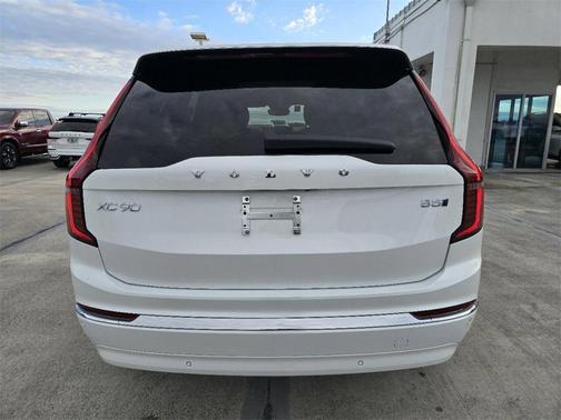 2025 Volvo XC90 Plug-In Hybrid T8 Ultra 7-Seater