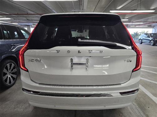 2025 Volvo XC90 Plug-In Hybrid T8 Ultra 7-Seater
