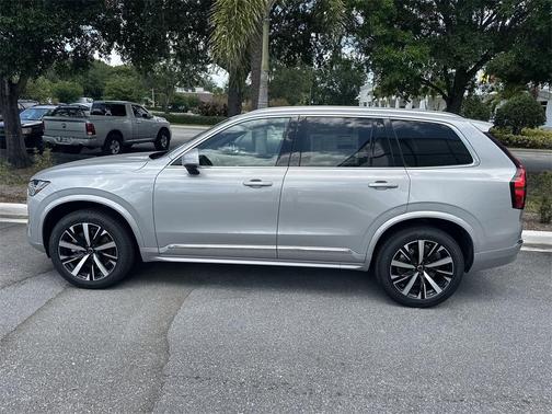 2025 Volvo XC90 B5 Core