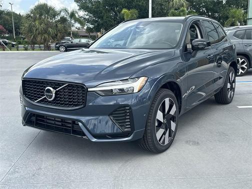 2025 Volvo XC60 Plug-In Hybrid T8 Plus