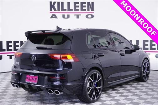 Photo 5 of 41 of 2022 Volkswagen Golf R 2.0T