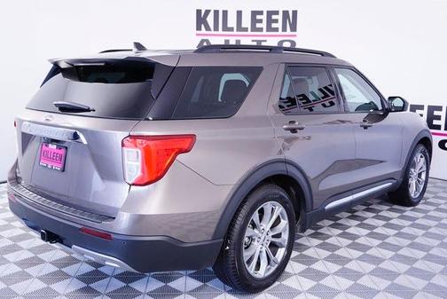 Photo 5 of 38 of 2021 Ford Explorer XLT