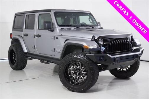 Photo 1 of 34 of 2021 Jeep Wrangler Unlimited Sahara