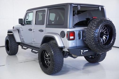 Photo 5 of 34 of 2021 Jeep Wrangler Unlimited Sahara