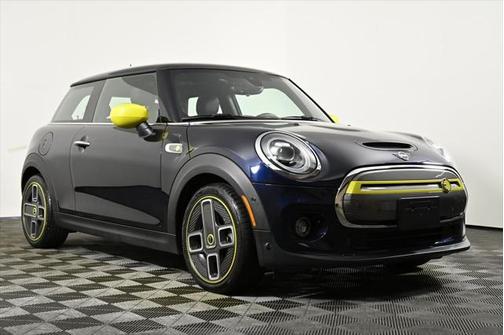 MINI Yours Enigmatic Black Metallic 2021 MINI Hardtop Cooper S