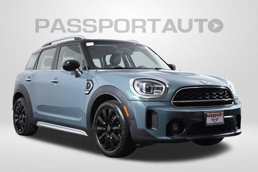 Sage Green Metallic 2022 MINI Countryman Cooper S