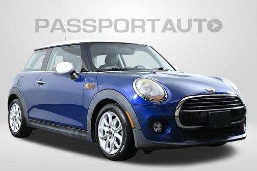 2017 MINI Hardtop Cooper