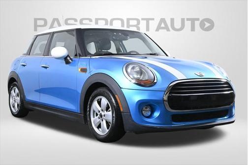 2017 MINI Hardtop Cooper