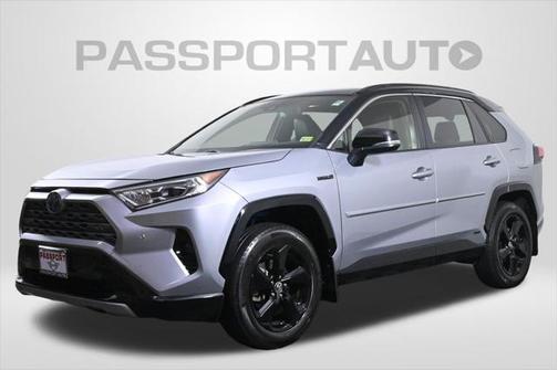 2020 Toyota RAV4 Hybrid SE