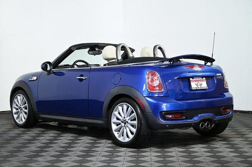 Photo 5 of 36 of 2012 MINI Cooper S Base