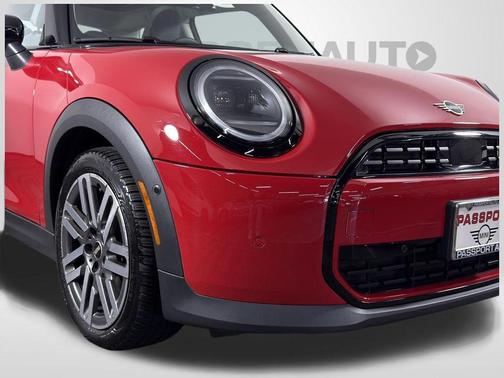 Chili Red 2025 MINI Hardtop Cooper