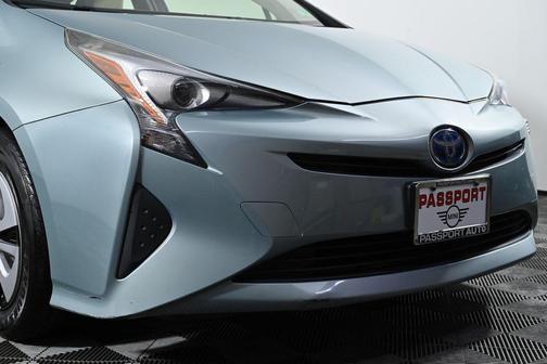 2016 Toyota Prius Three