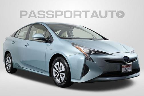 2016 Toyota Prius Three