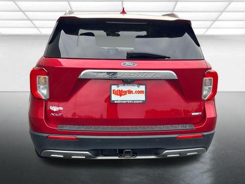 Rapid Red Metallic Tinted Clearcoat 2020 Ford Explorer XLT
