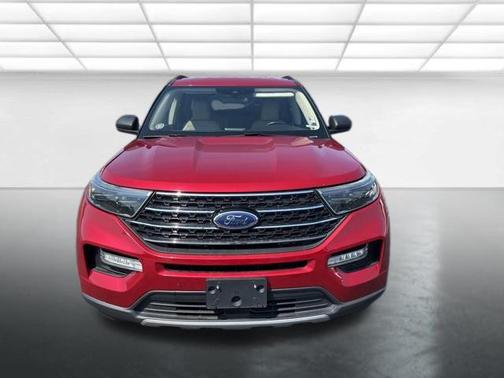 Rapid Red Metallic Tinted Clearcoat 2020 Ford Explorer XLT