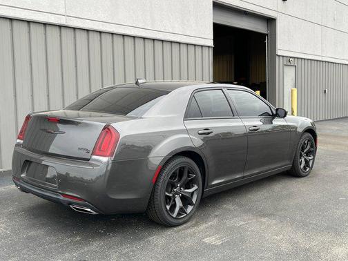 2021 Chrysler 300 S