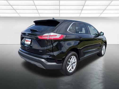 Agate Black Metallic 2024 Ford Edge SEL