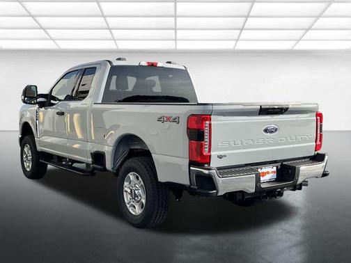 Avalanche 2026 Ford F-250 XLT