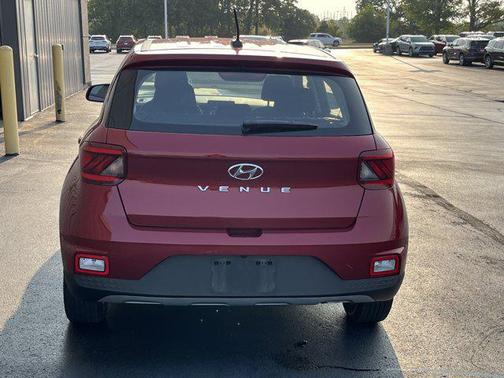 2024 Hyundai VENUE SE