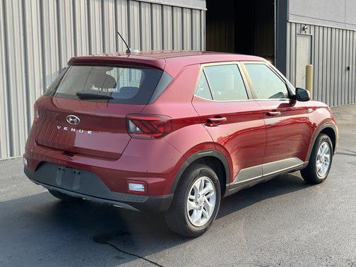 2024 Hyundai VENUE SE