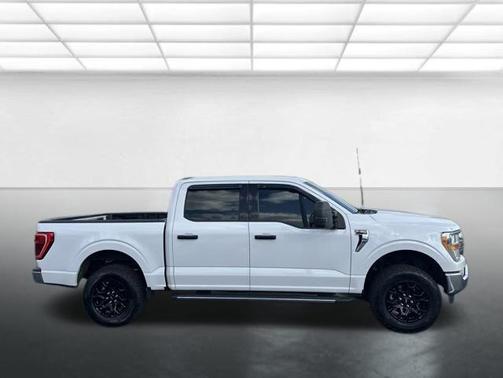 Oxford White 2021 Ford F-150 XLT