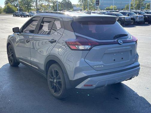 2021 Nissan Kicks SR