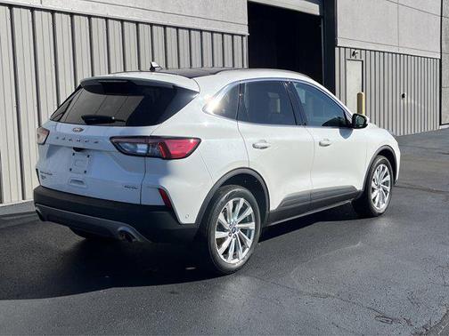2022 Ford Escape Titanium