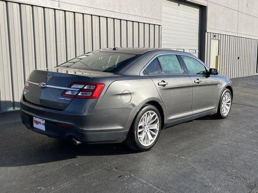2015 Ford Taurus Limited