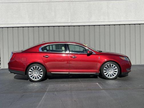 2013 Lincoln MKS Base