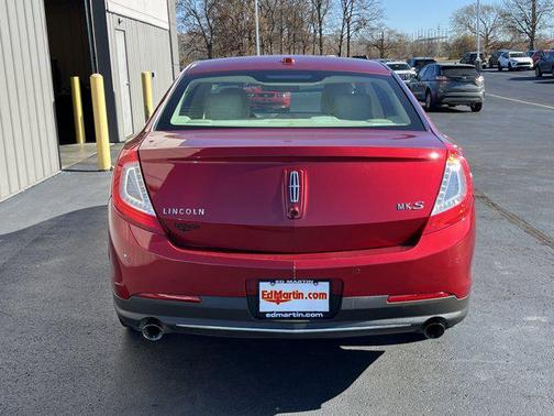2013 Lincoln MKS Base