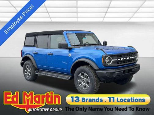 Velocity Blue Metallic 2025 Ford Bronco Big Bend