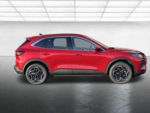 2026 Ford Escape Platinum