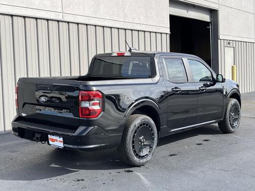 2025 Ford Maverick Lobo Standard