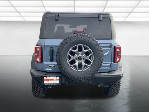 Azure Gray Metallic Tri-Coat 2025 Ford Bronco Badlands