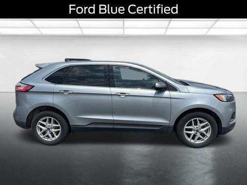 Iconic Silver Metallic 2022 Ford Edge SEL