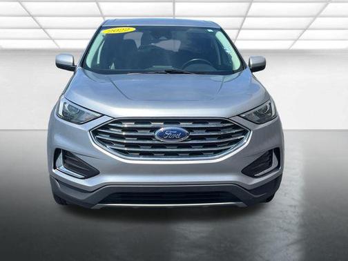 Iconic Silver Metallic 2022 Ford Edge SEL