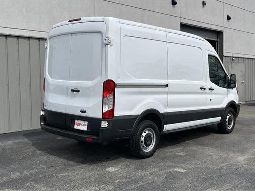 2015 Ford Transit-250 Base