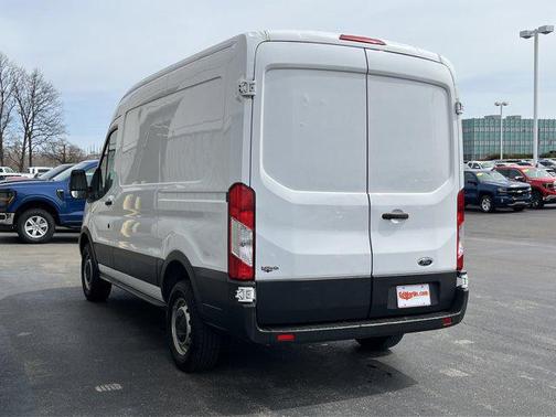 2015 Ford Transit-250 Base