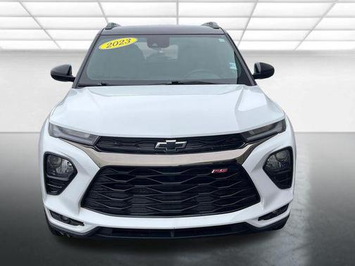 Summit White 2023 Chevrolet Trailblazer RS