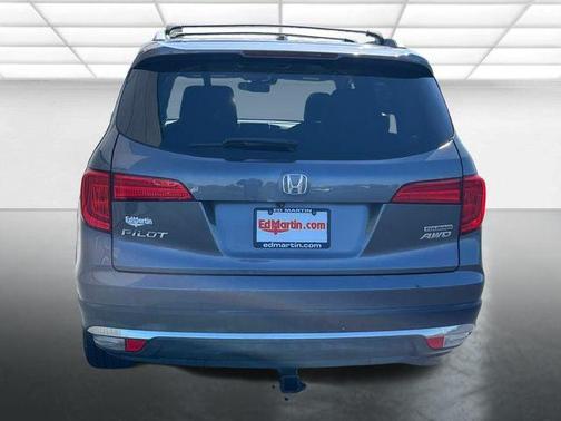 Silver Metallic 2017 Honda Pilot Touring