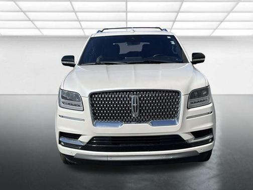 White Platinum Clearcoat Metallic 2019 Lincoln Navigator L Reserve